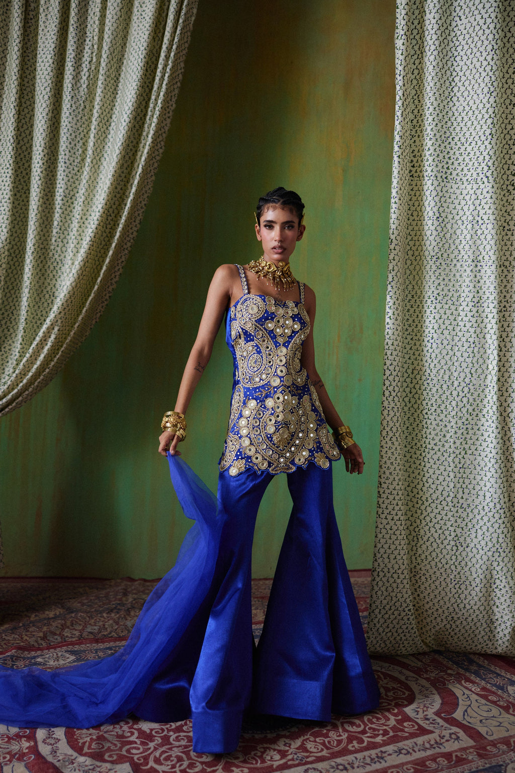 Roohani Skirt Set