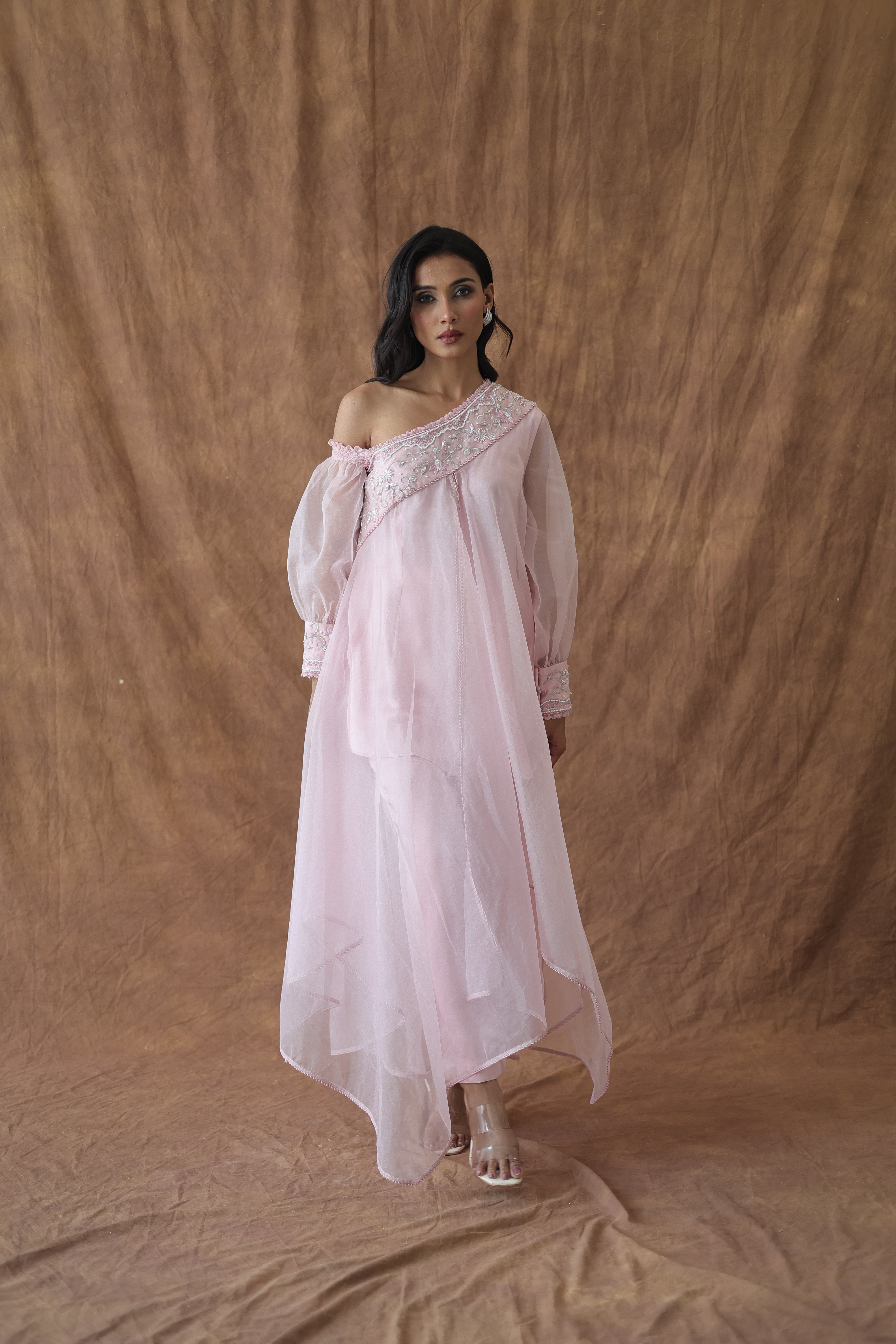 Khwaab One Shoulder Open Cape With Cigaratte Pants Secondary image