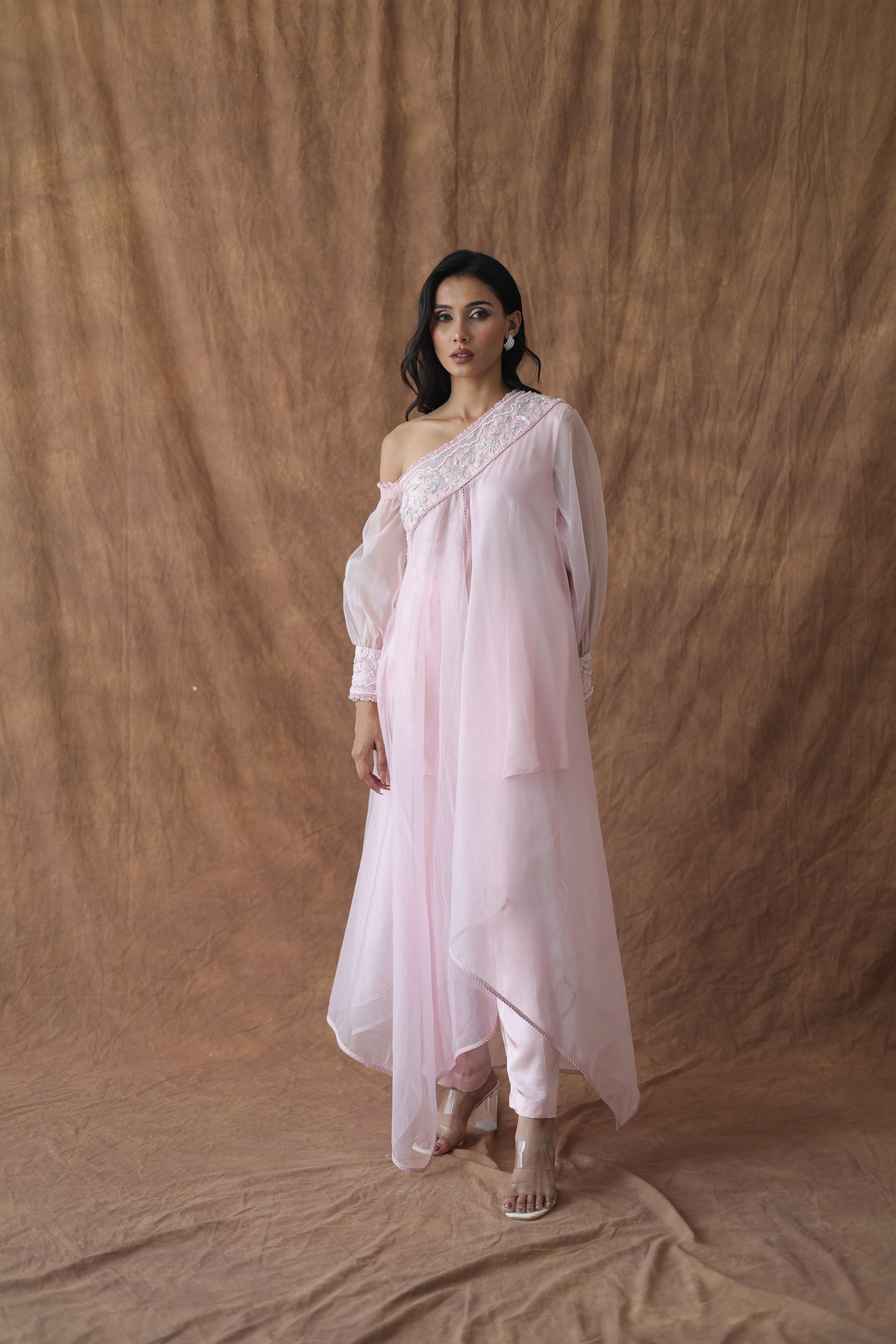 Khwaab One Shoulder Open Cape With Cigaratte Pants