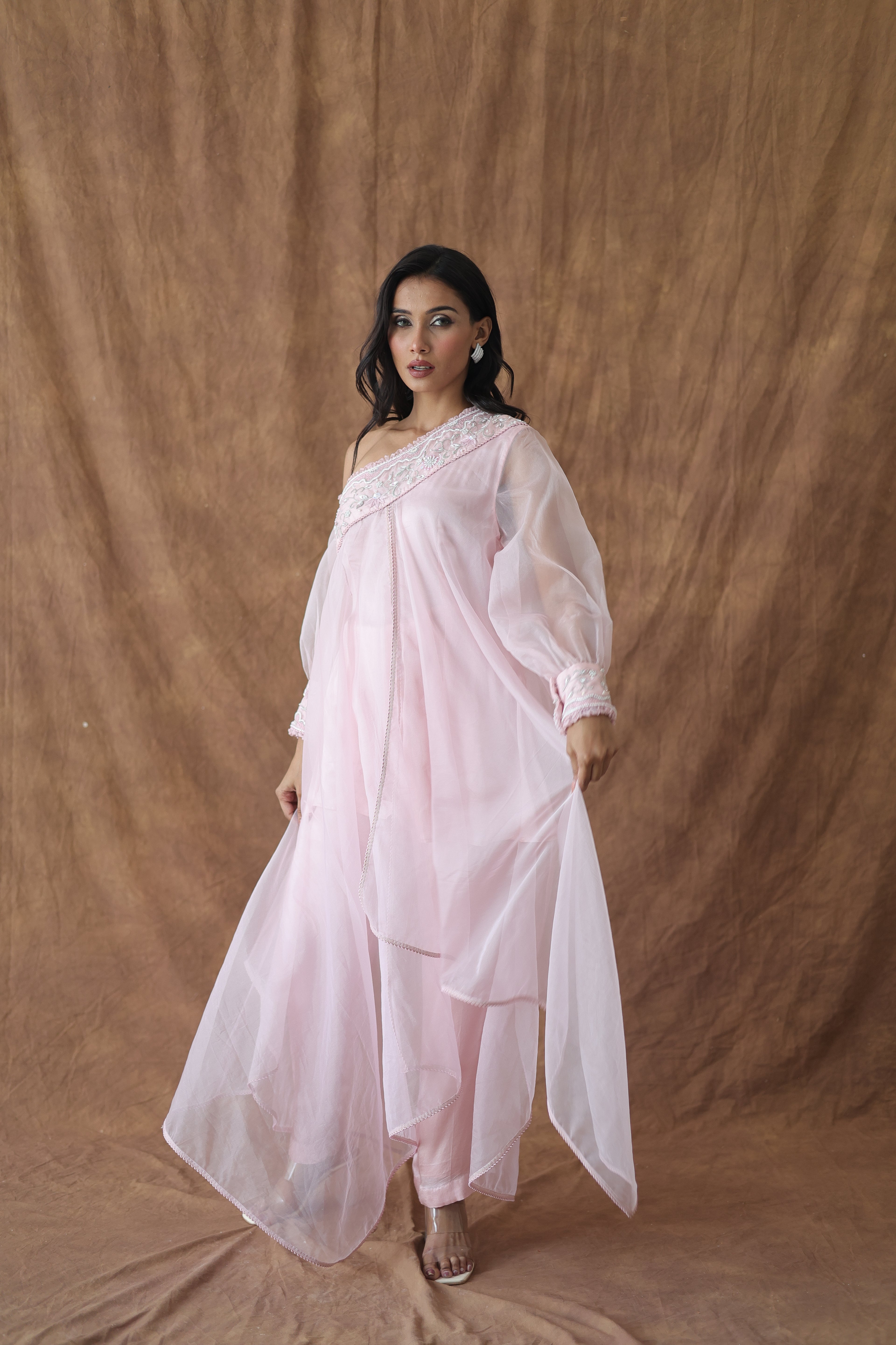 Khwaab One Shoulder Open Cape With Cigaratte Pants