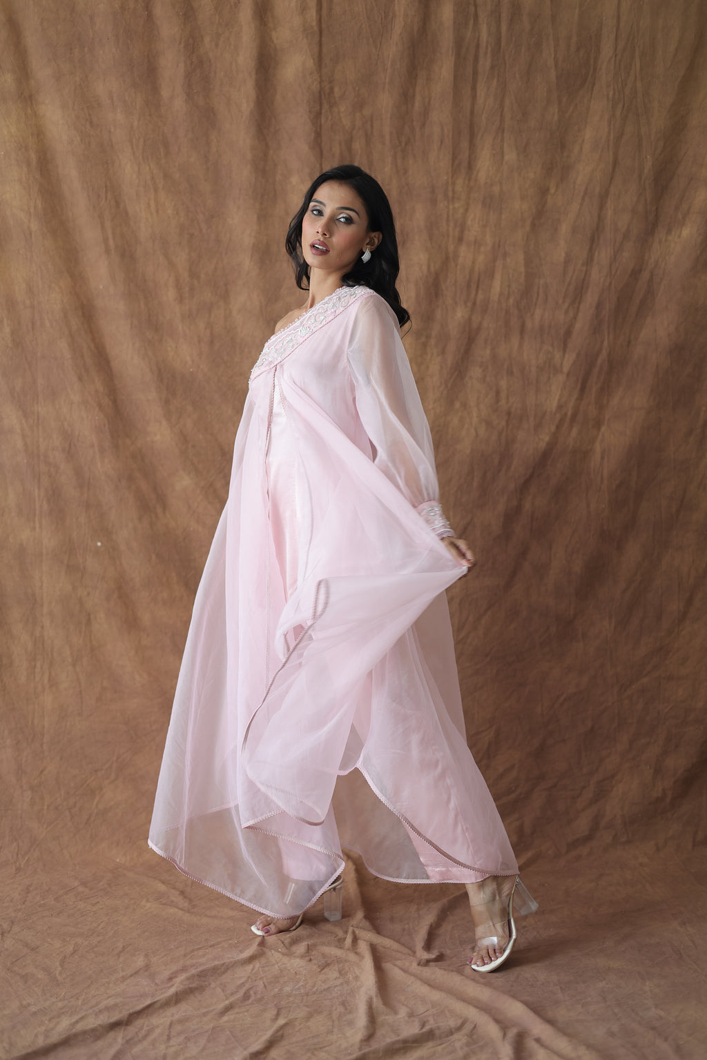 Khwaab One Shoulder Open Cape With Cigaratte Pants