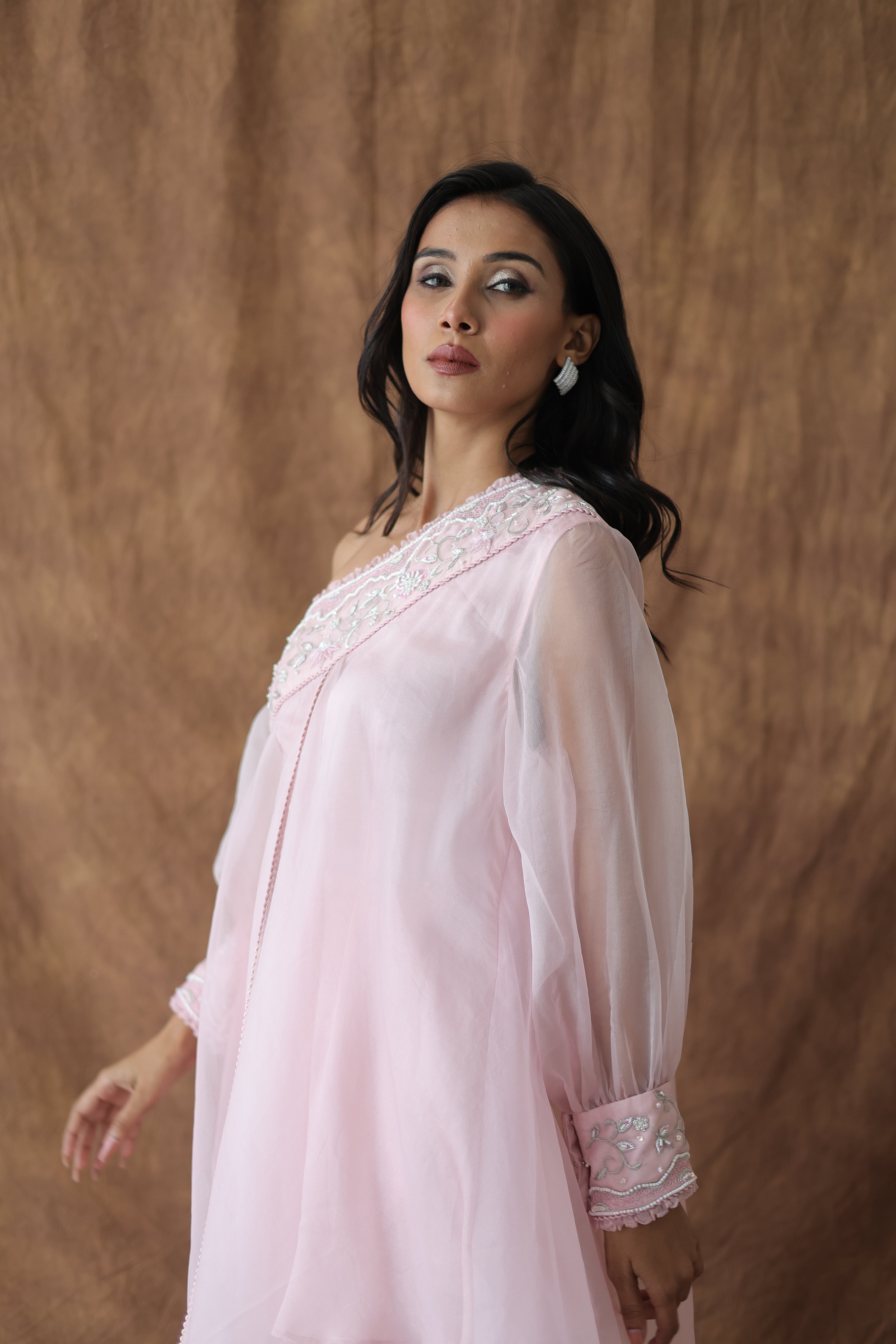 Khwaab One Shoulder Open Cape With Cigaratte Pants