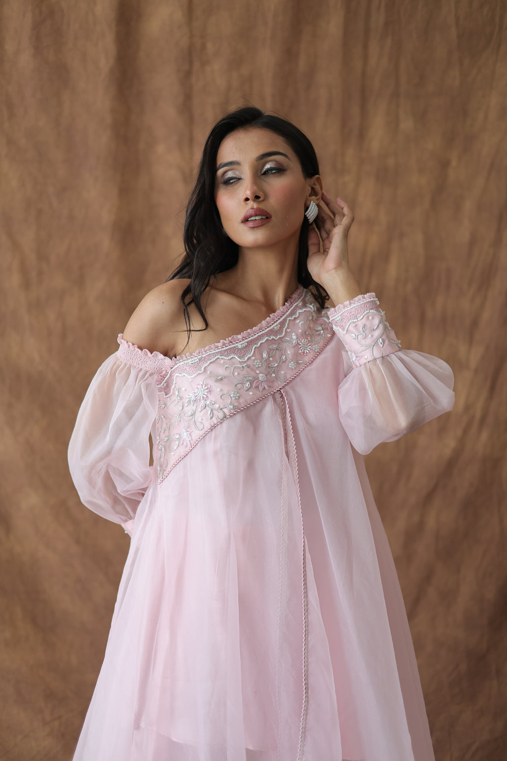 Khwaab One Shoulder Open Cape With Cigaratte Pants