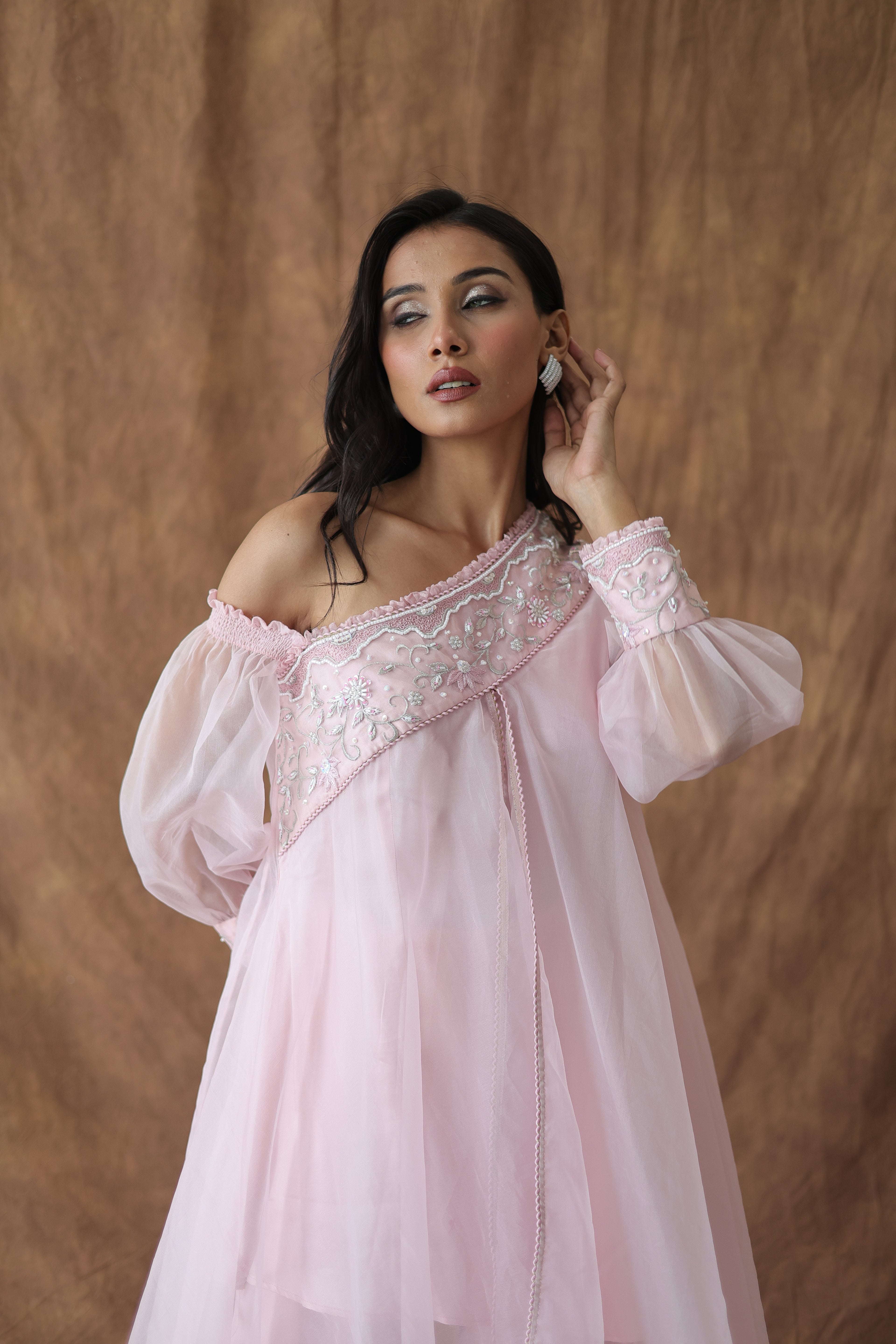 Khwaab One Shoulder Open Cape With Cigaratte Pants