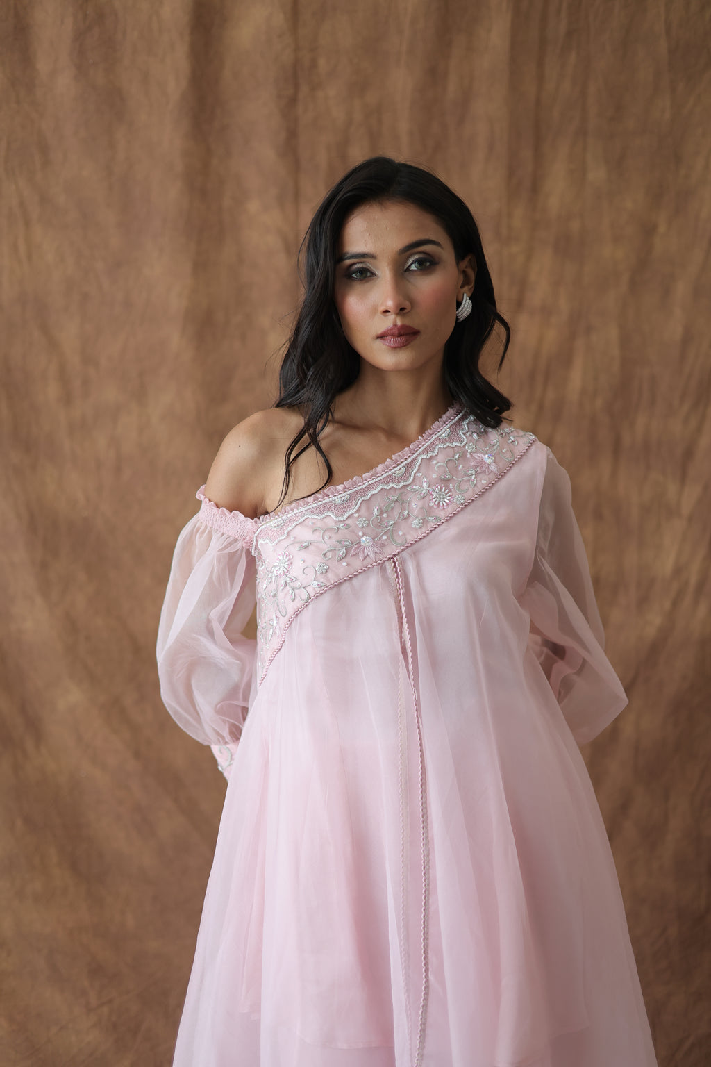 Khwaab One Shoulder Open Cape With Cigaratte Pants