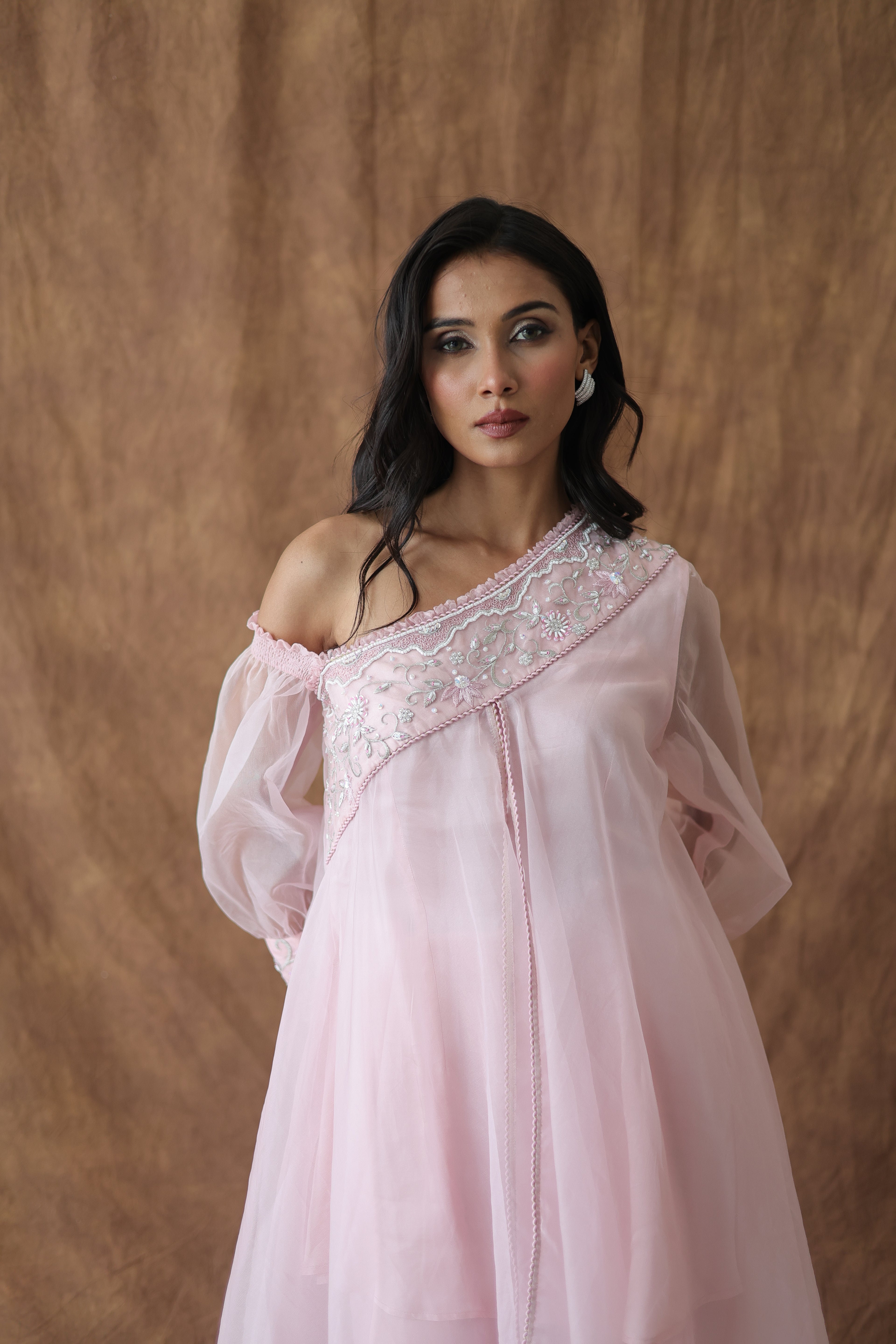 Khwaab One Shoulder Open Cape With Cigaratte Pants