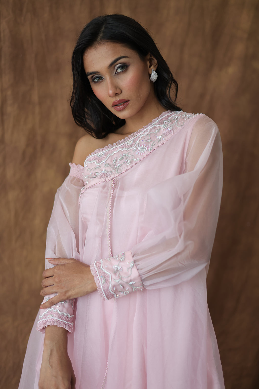 Khwaab One Shoulder Open Cape With Cigaratte Pants