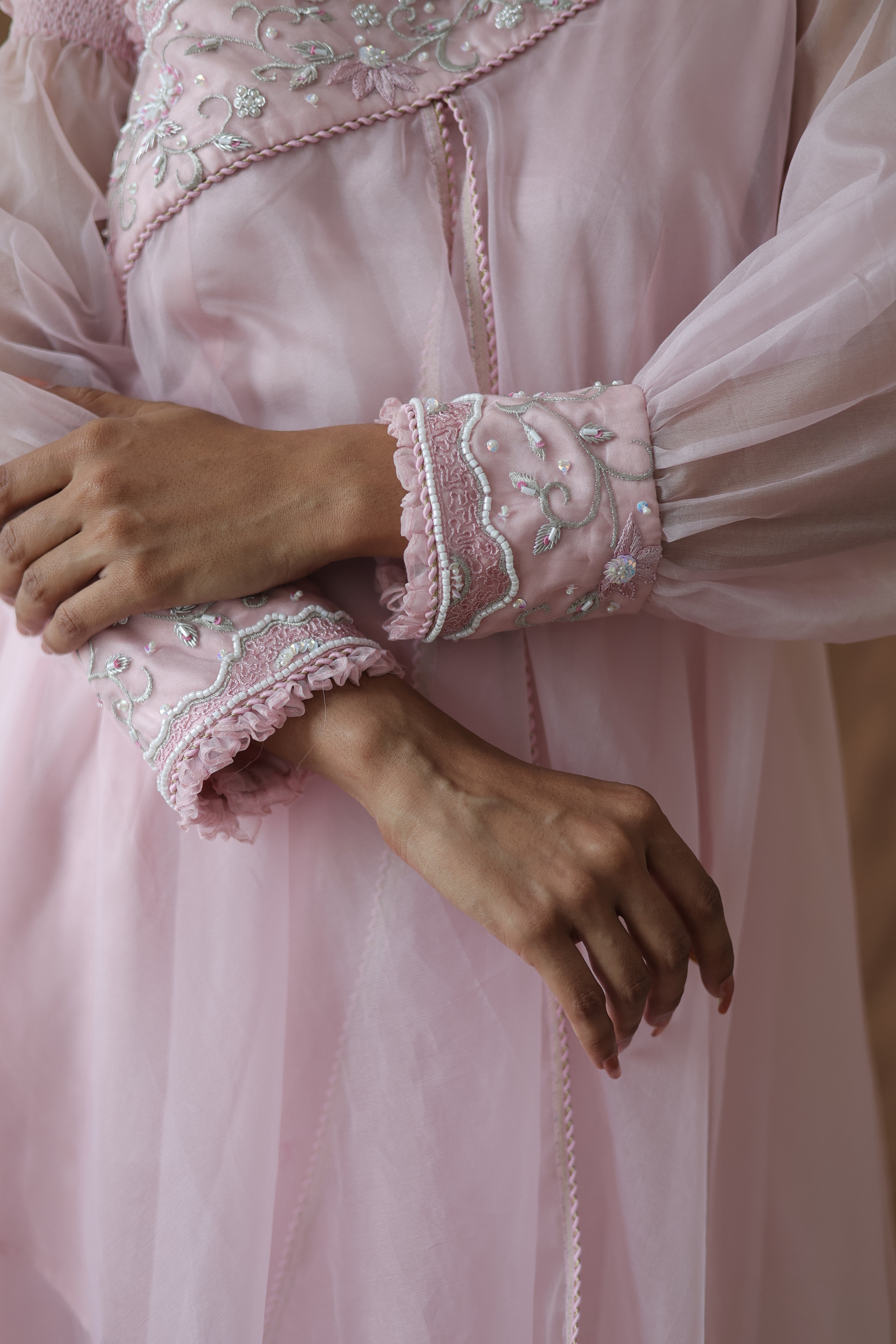 Khwaab One Shoulder Open Cape With Cigaratte Pants