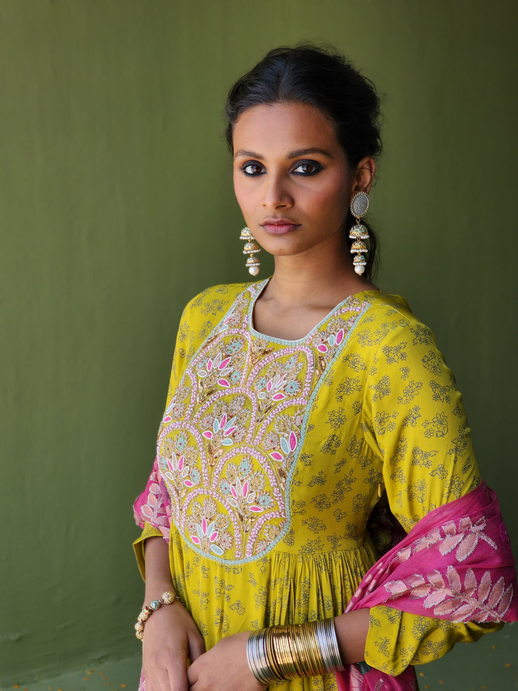 Self Floral Kurta with Handwoven Banarasi Dupatta Main image