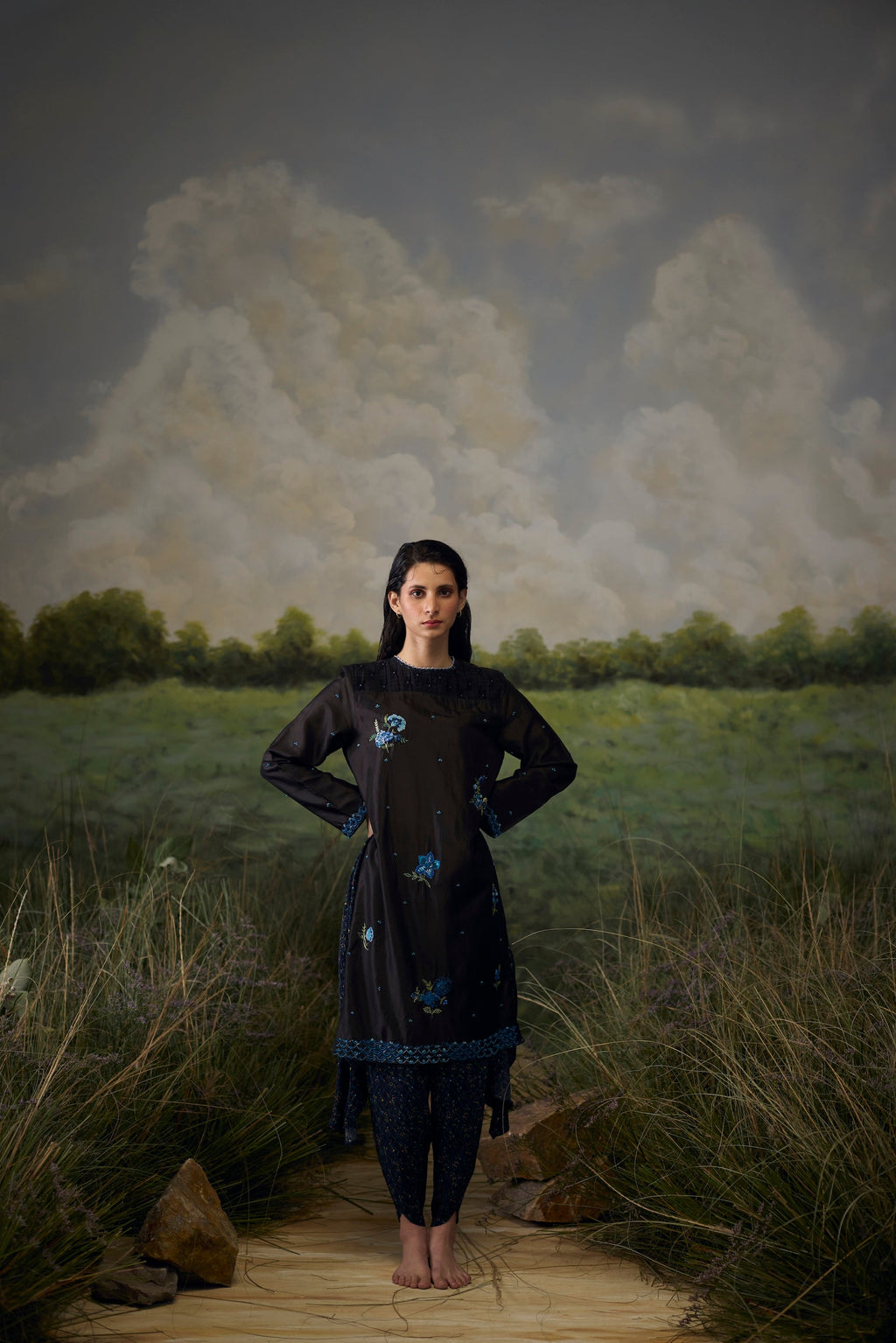 Onyx Embroidered Kurta