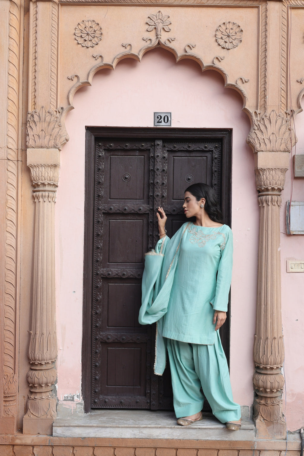 Firoza Boat Neck Kurta And Farsi Salwar Set