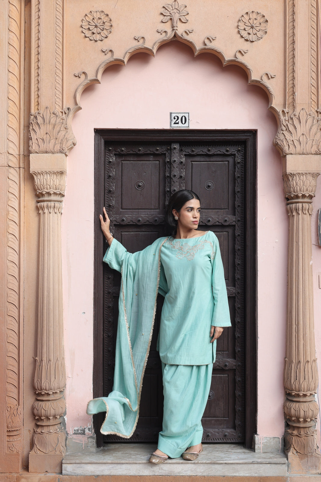 Firoza Boat Neck Kurta And Farsi Salwar Set