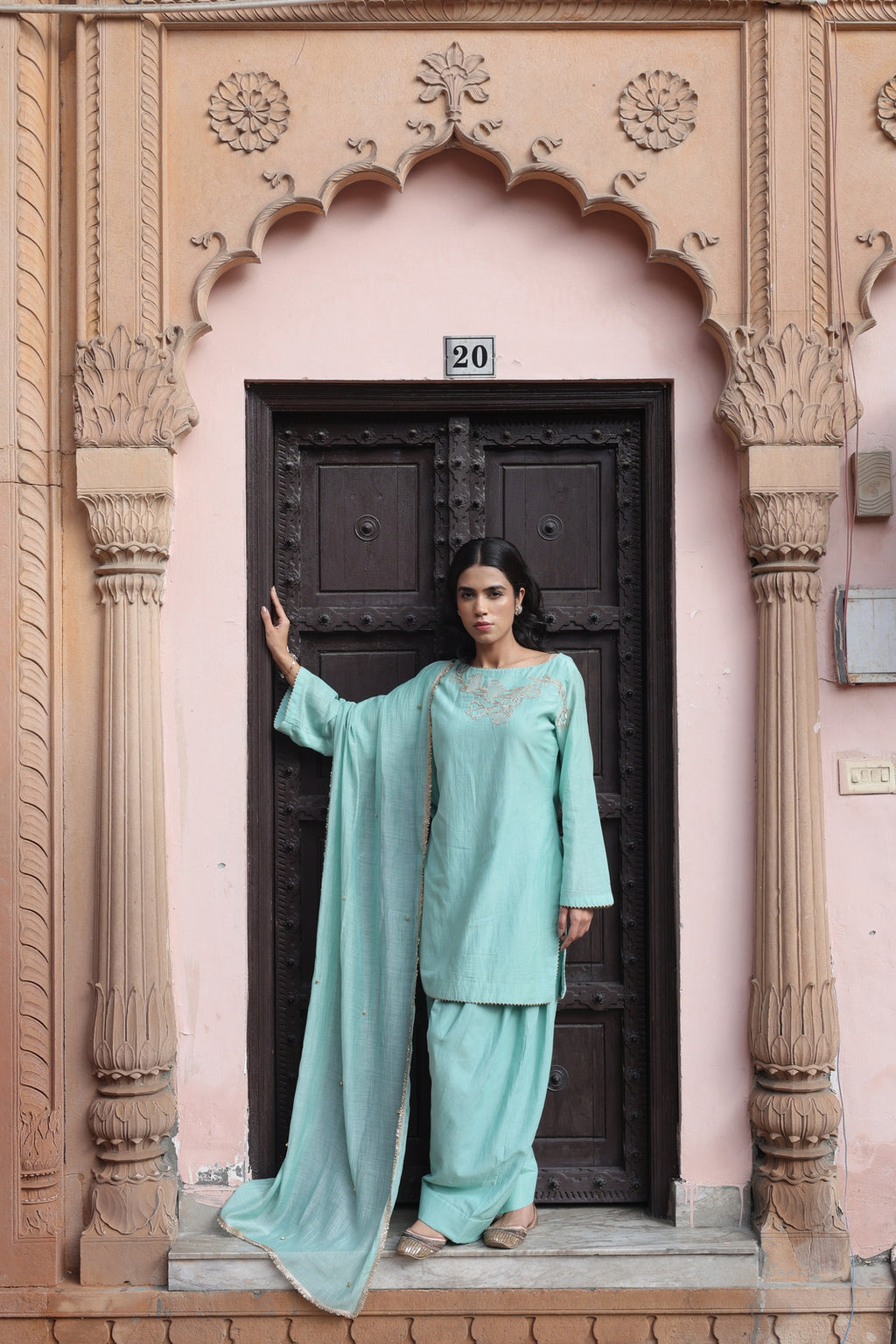 Firoza Boat Neck Kurta And Farsi Salwar Set
