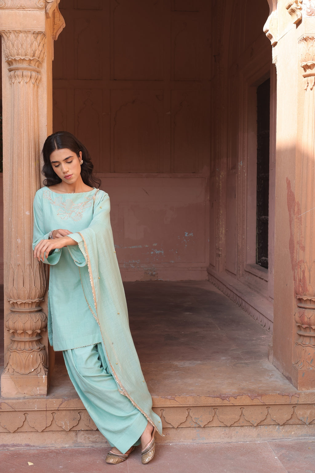 Firoza Boat Neck Kurta And Farsi Salwar Set