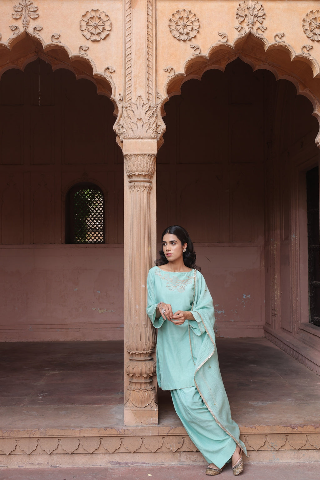 Firoza Boat Neck Kurta And Farsi Salwar Set