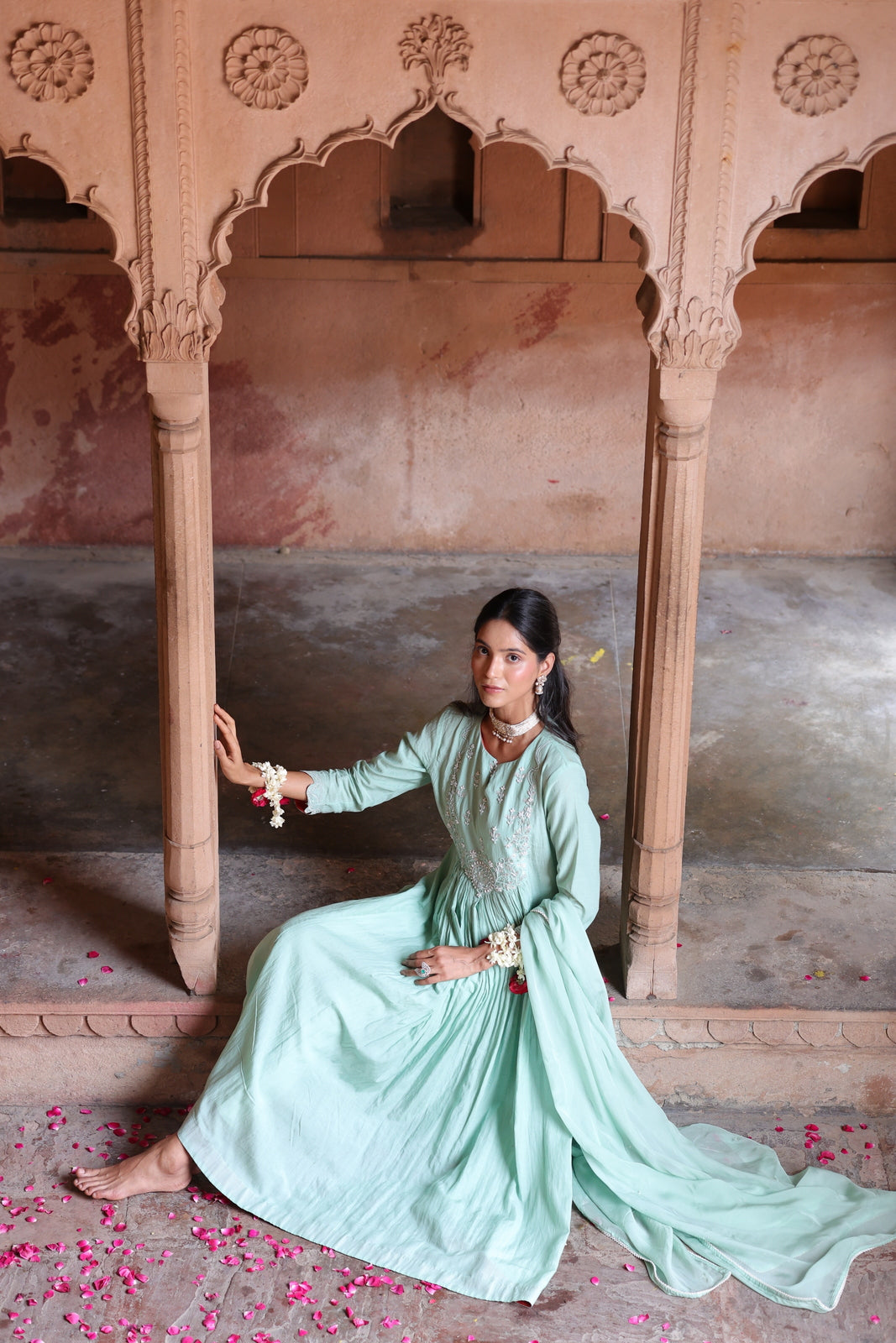 Mehr Centre Pleated Kali Kurta With Dupatta