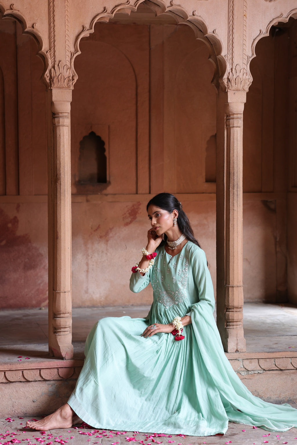 Mehr Centre Pleated Kali Kurta With Dupatta