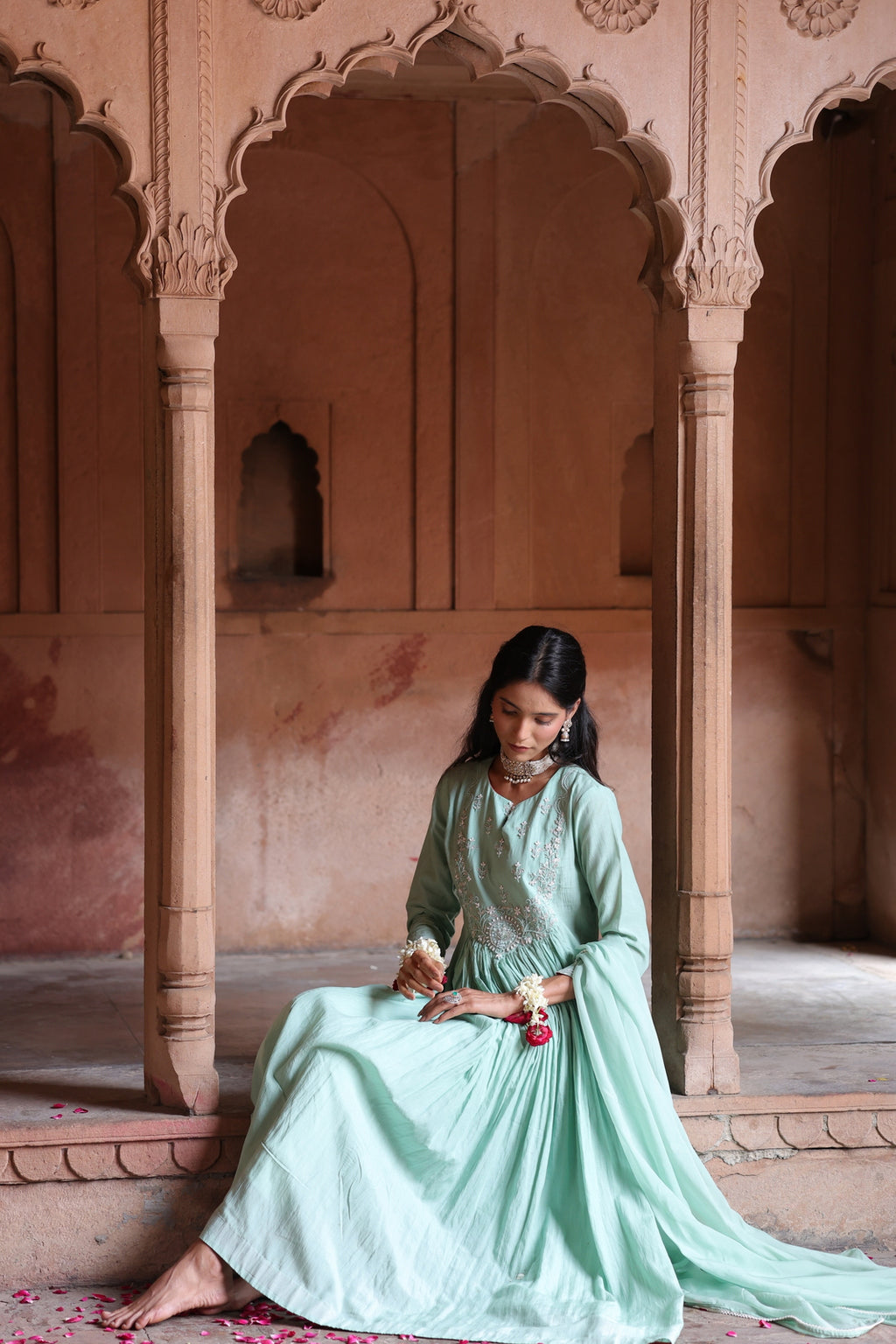 Mehr Centre Pleated Kali Kurta With Dupatta