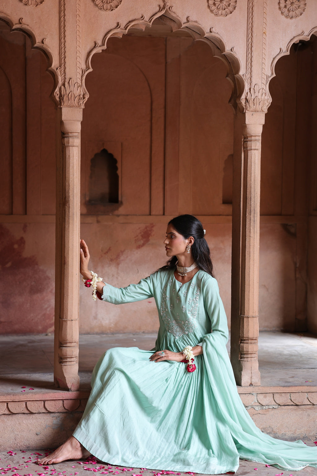 Mehr Centre Pleated Kali Kurta With Dupatta