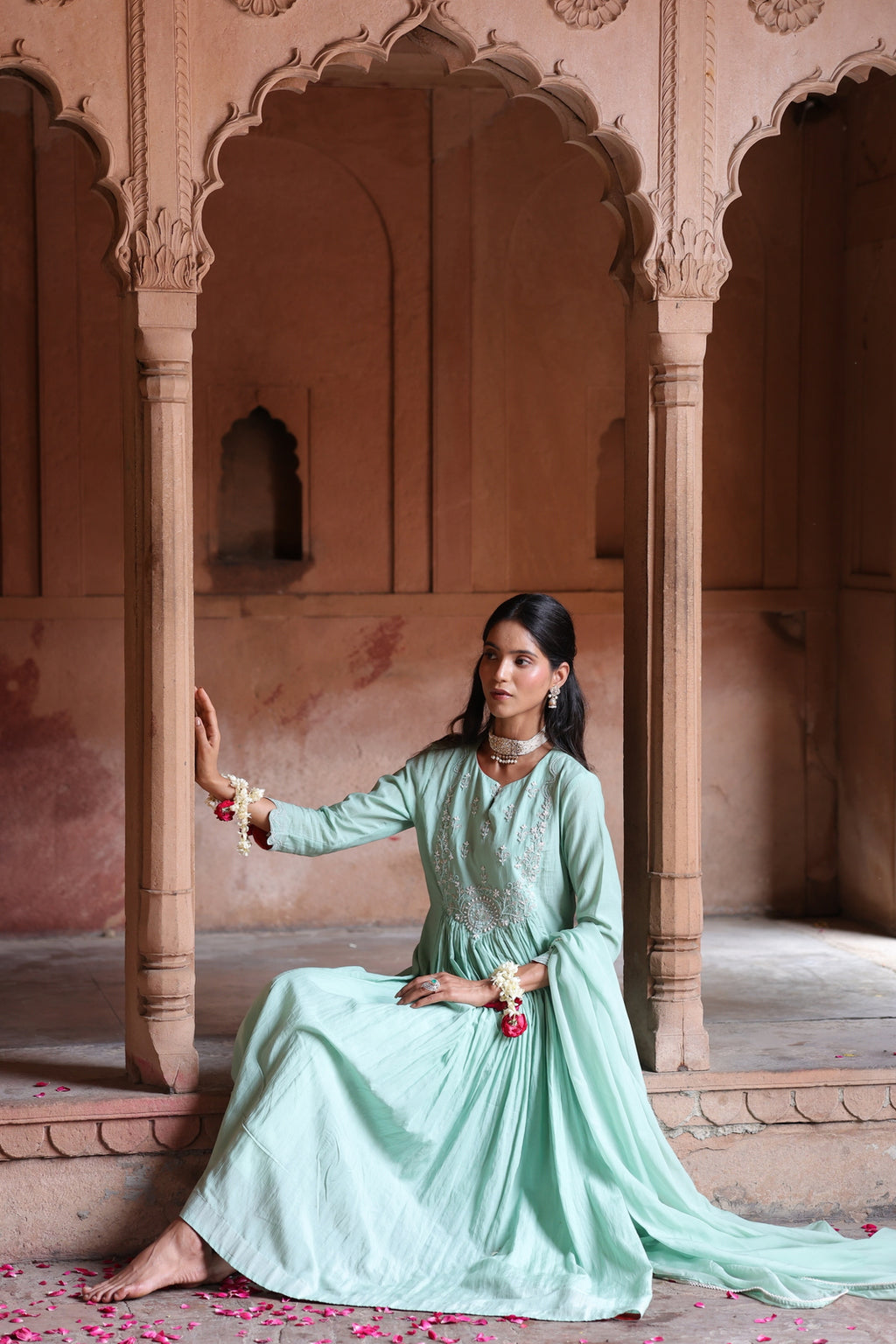 Mehr Centre Pleated Kali Kurta With Dupatta