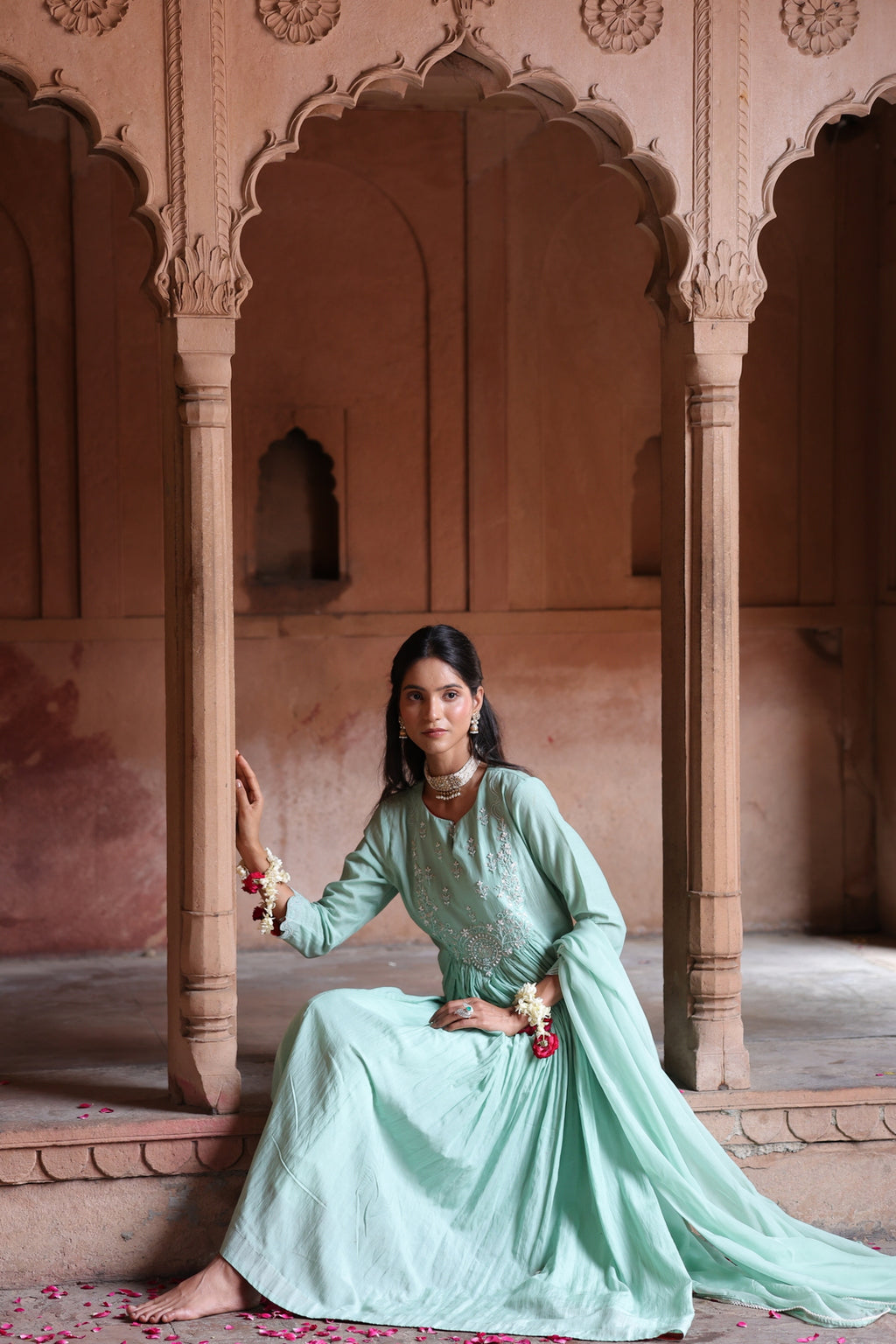 Mehr Centre Pleated Kali Kurta With Dupatta