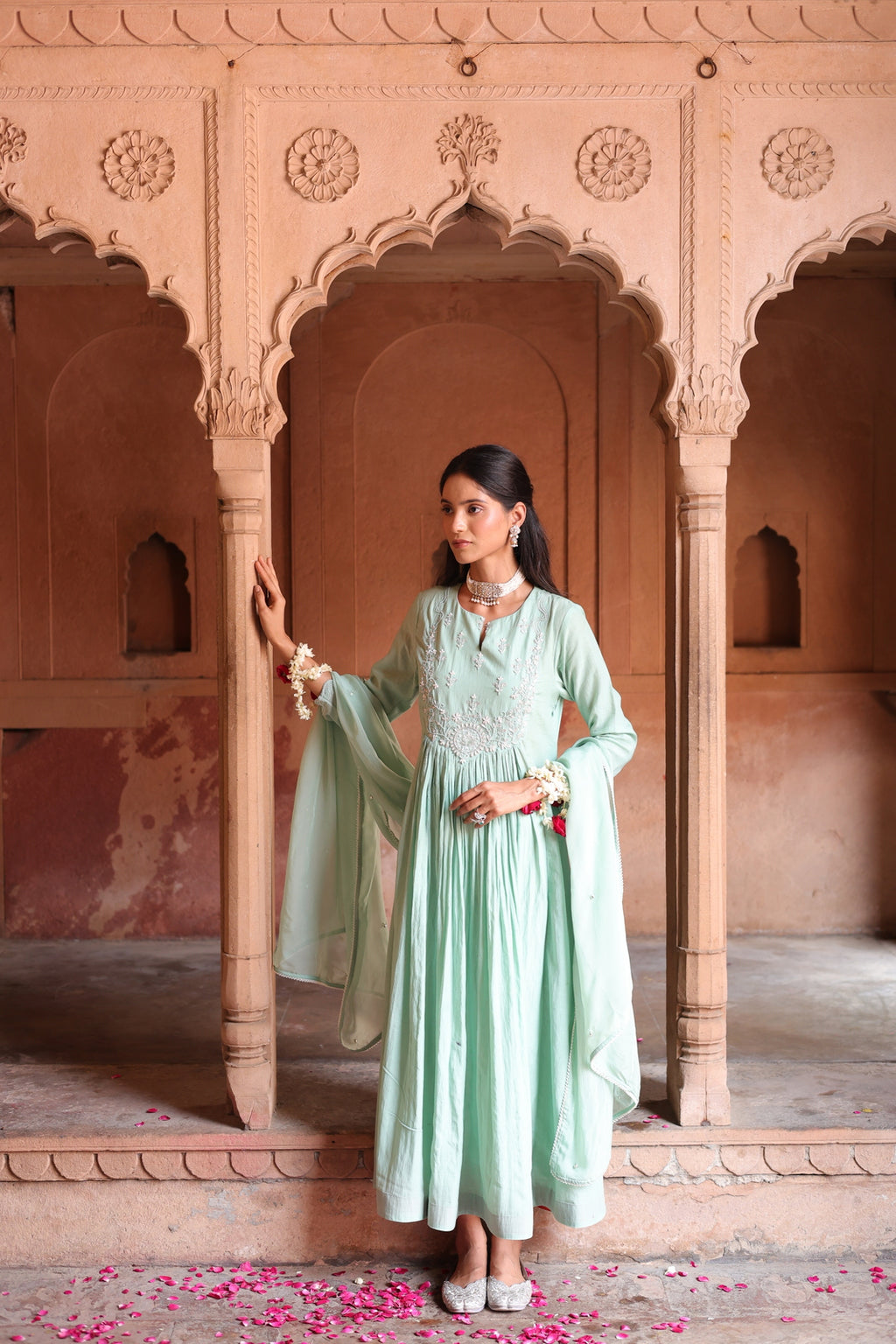 Mehr Centre Pleated Kali Kurta With Dupatta