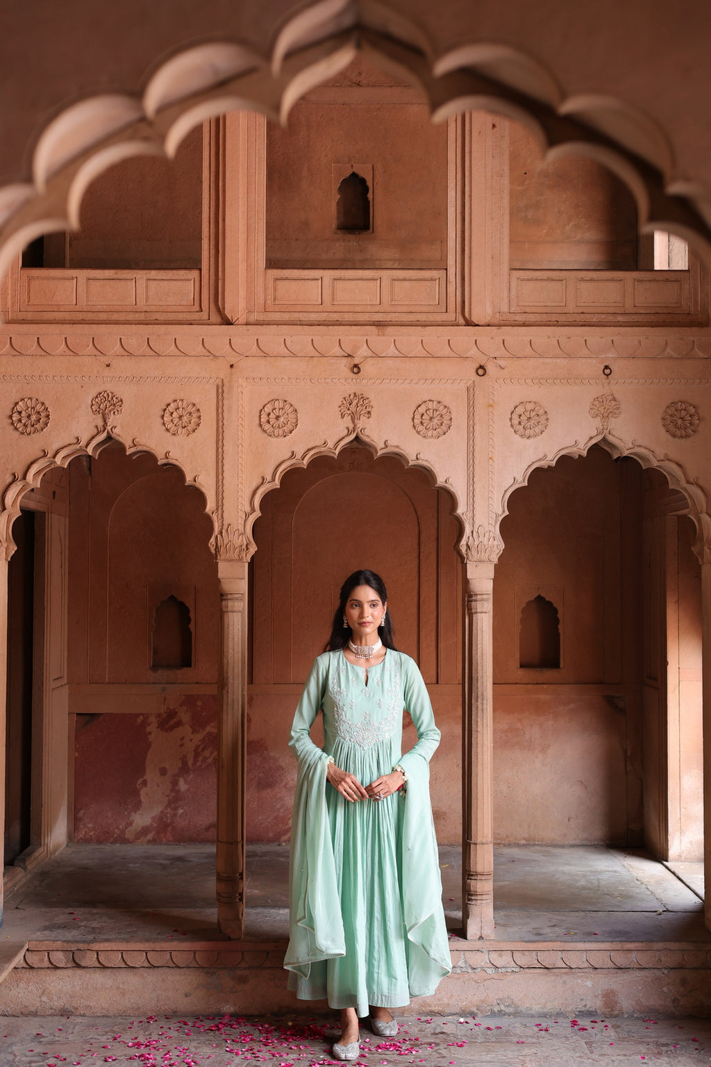 Mehr Centre Pleated Kali Kurta With Dupatta
