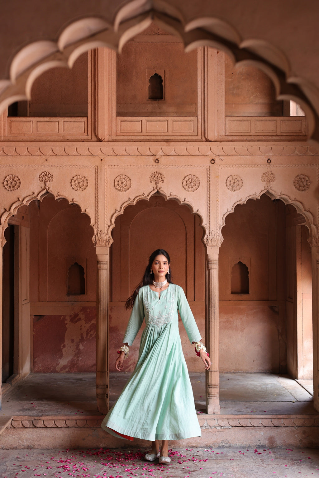 Mehr Centre Pleated Kali Kurta With Dupatta