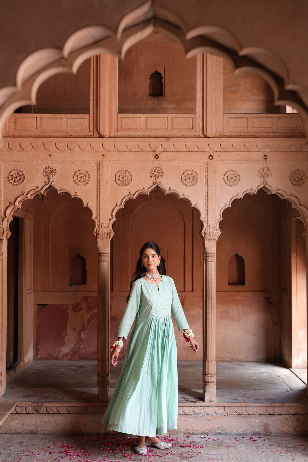 Mehr Centre Pleated Kali Kurta With Dupatta