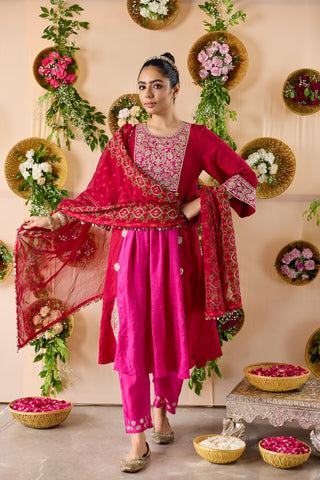 Tasveer Color Block Kurta Set