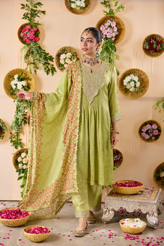 Hariyali Pintuck Set