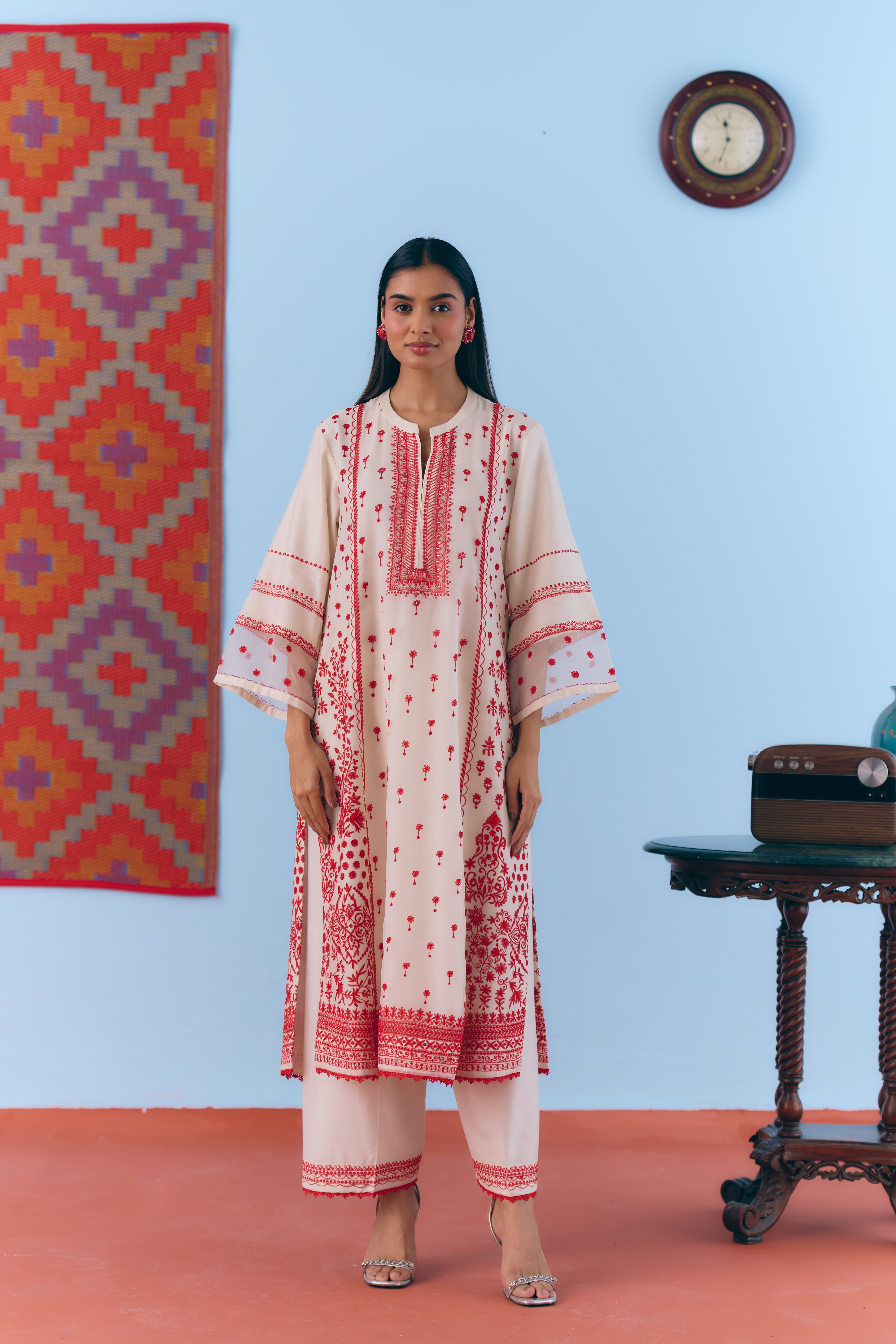 Laal Phulkari Kurta Set Main image