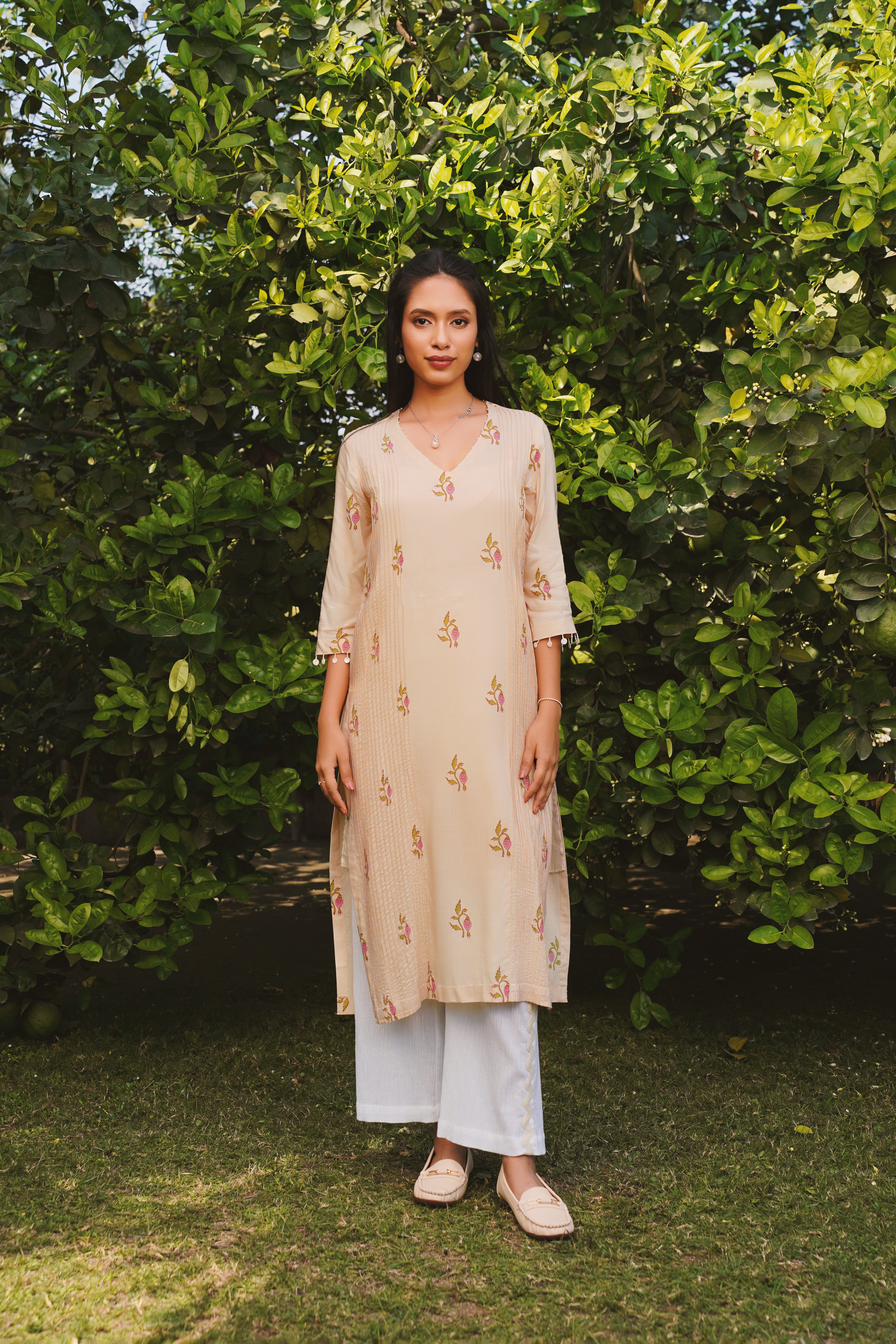 Budding Love Kurta Set Secondary image