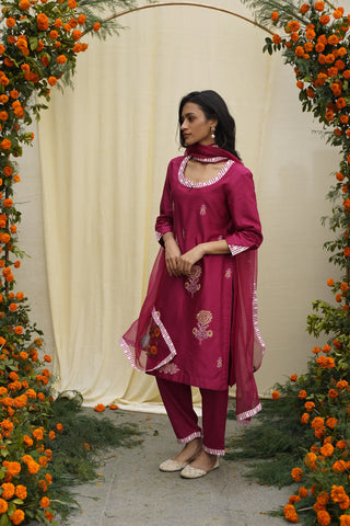 Maroon Thread Embroidered Kurta Set