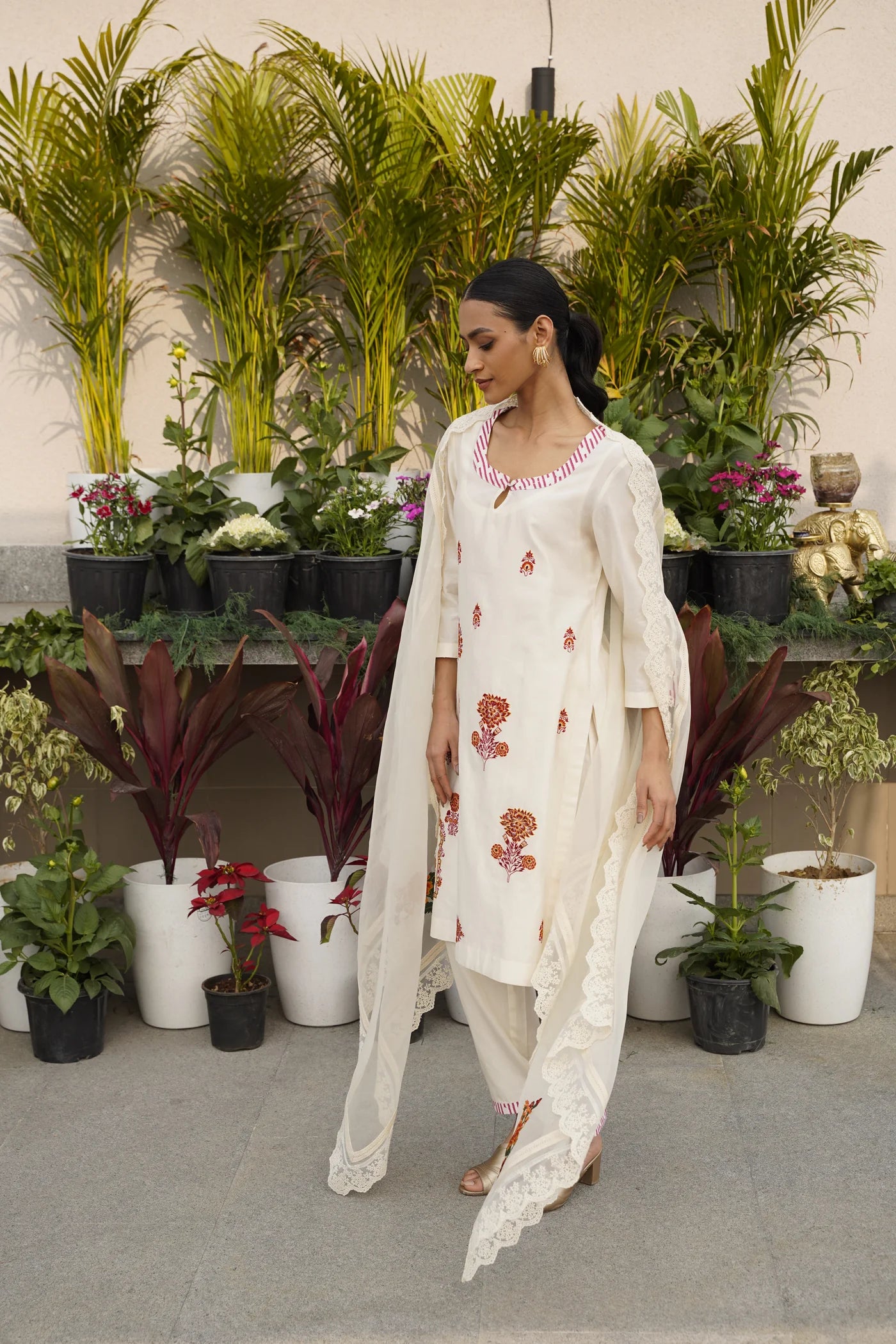 Beige Monotone Emboridery Kurta Set