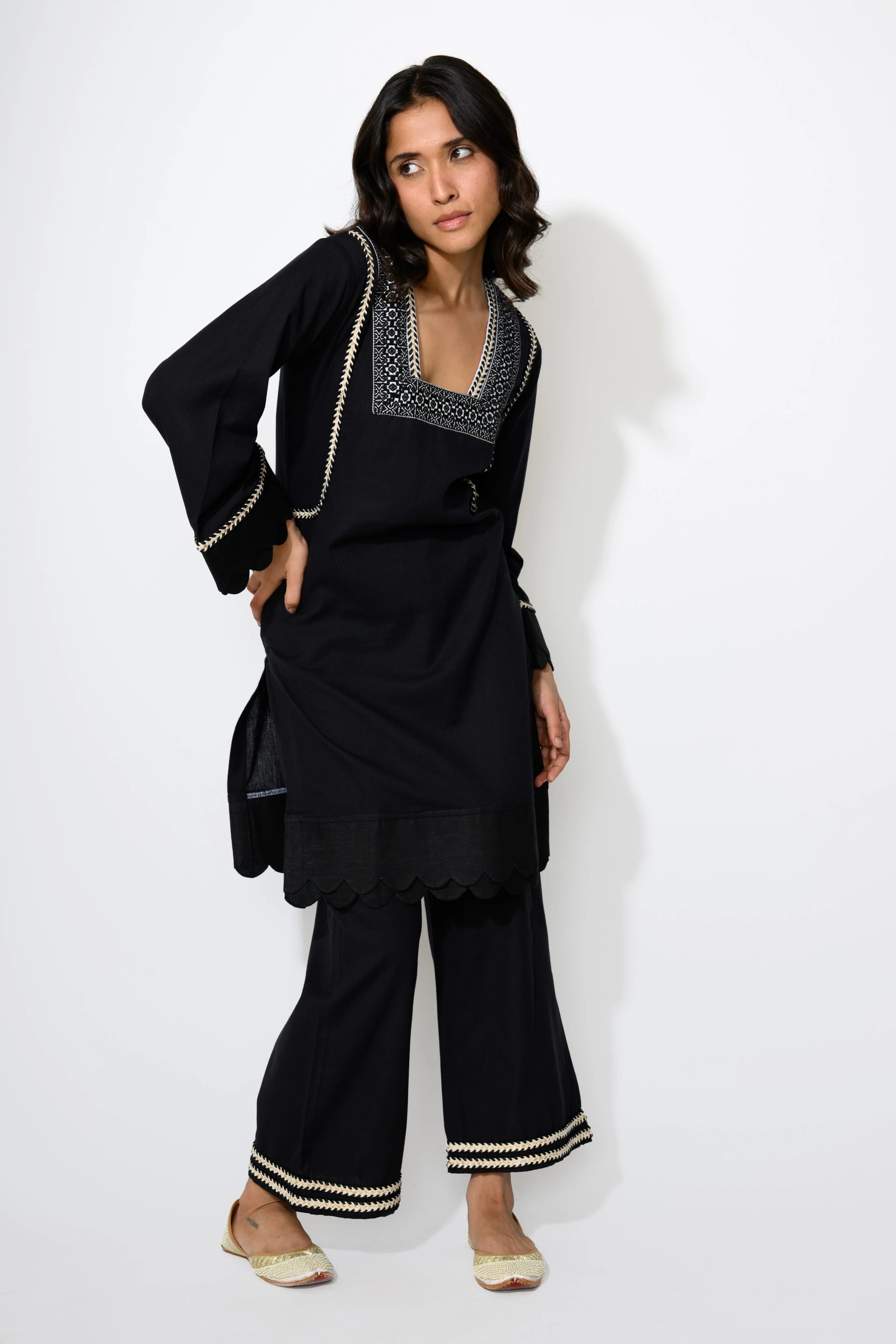 Noir Ease Set Main image