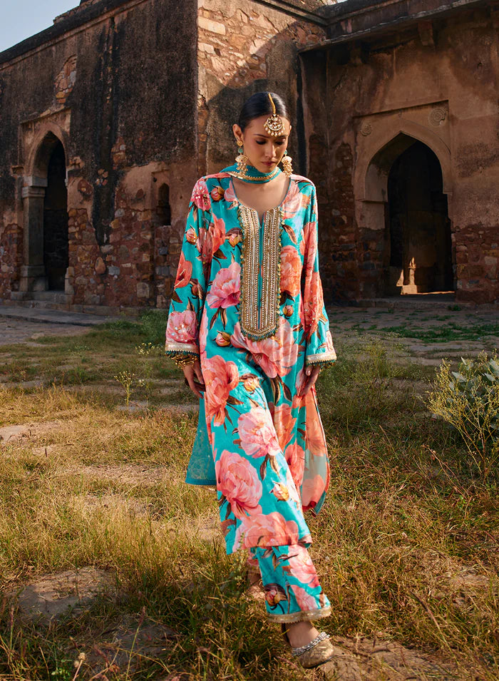 Fariya Printed Velvet Suit Set