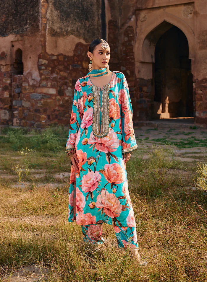 Fariya Printed Velvet Suit Set