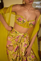 Anisha Sequence Cape Set