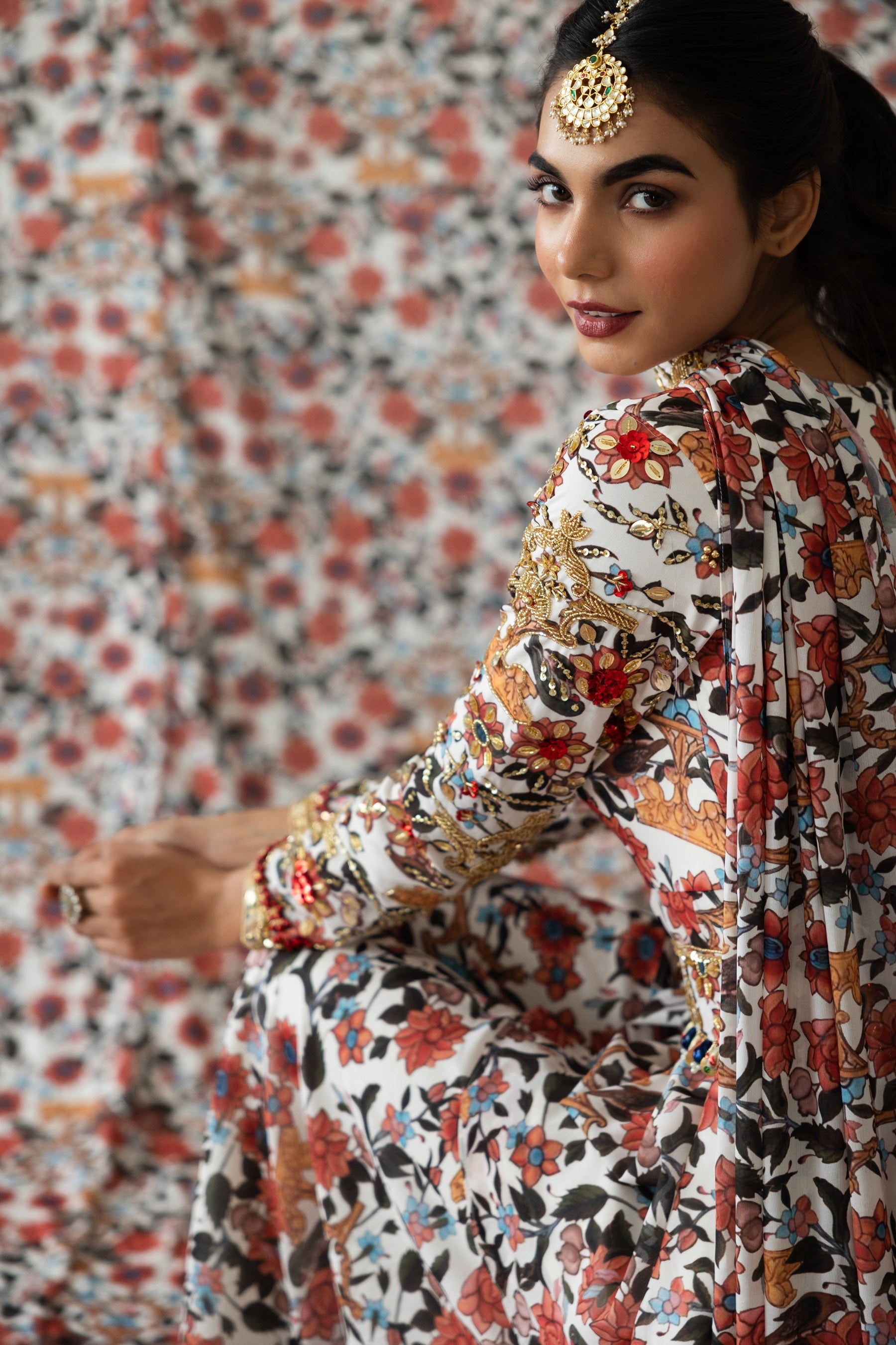 Leana Sharara Set