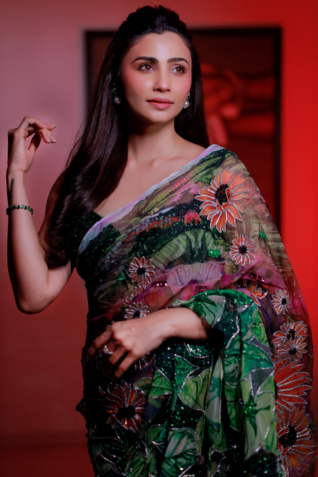 Daisy shah In MKB21