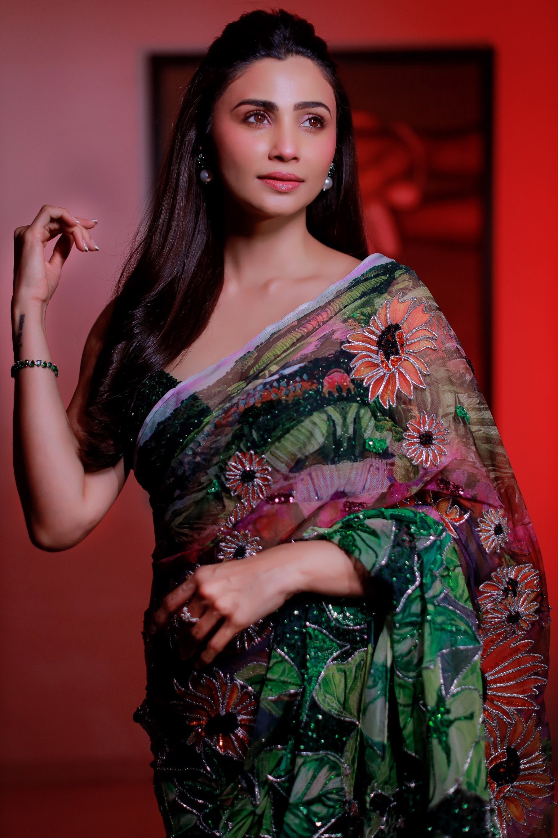 Daisy shah In MKB21