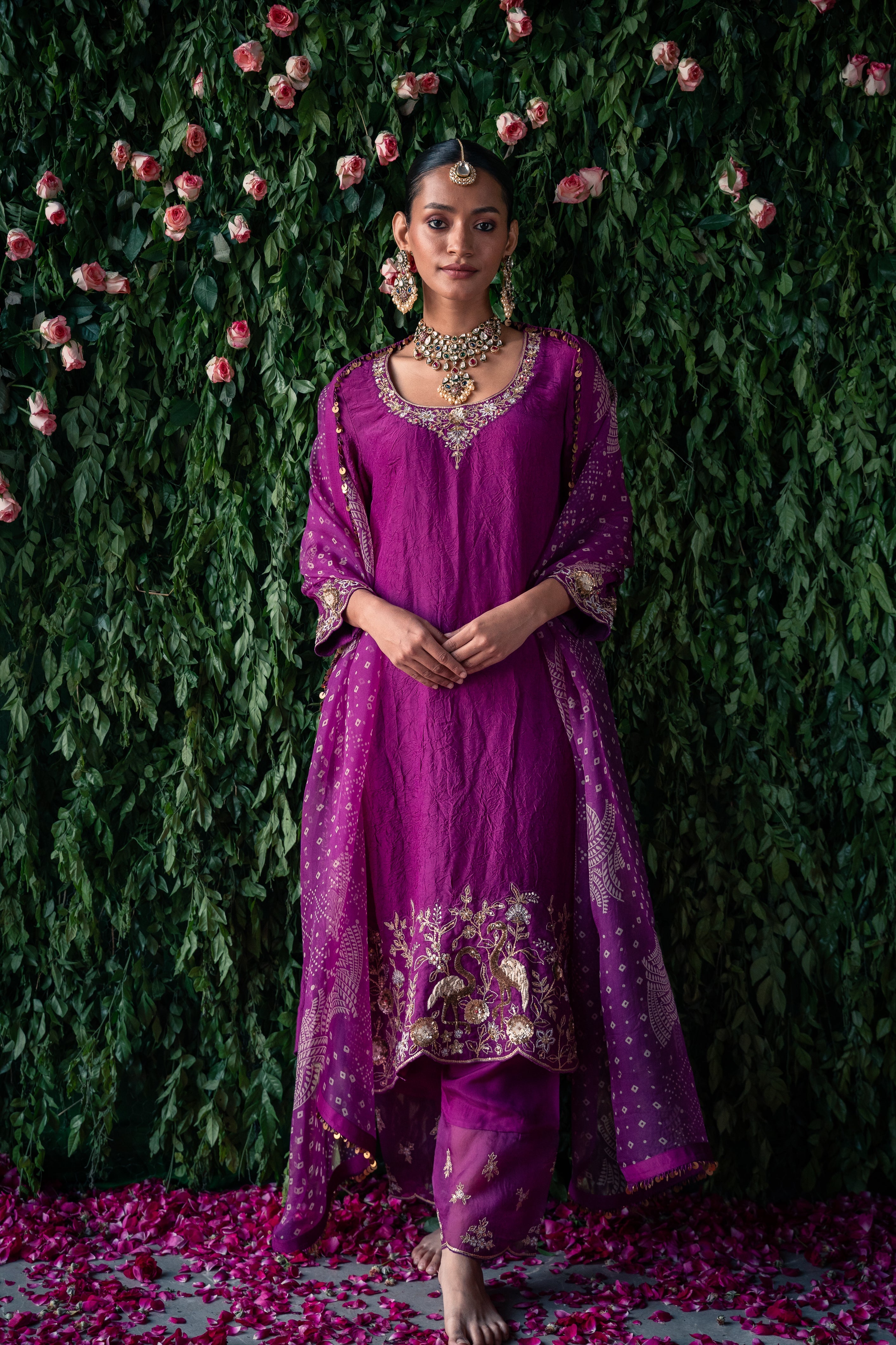 Crushed silk kurta set with embroidery Main image