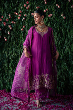 Crushed silk kurta set with embroidery