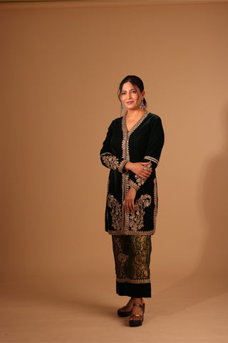 Emerald Green Velvet Kurta Set with Banarasi Brocade Pants