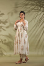 Box Pleated Kurta In Off White & Green Combination Suit Set Of 3