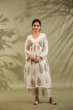 Gathered Kurta, Printed In White & Green Combination Suit Set Of 3