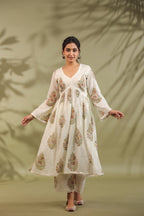 Gathered Kurta, Printed In White & Green Combination Suit Set Of 3