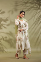 Gathered Kurta, Printed In White & Green Combination Suit Set Of 3