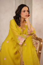 Elegant Chanderi Kurta Set with Delicate Floral Embroidery